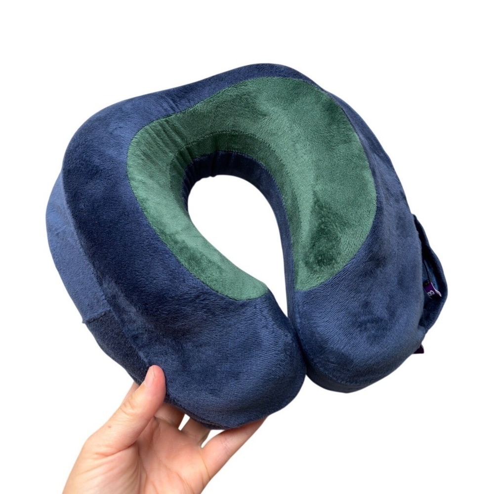 Cabeau Evolution Earth Travel Neck Pillow Terra Memory Foam chin support